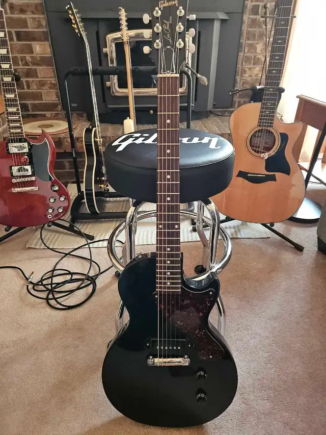 Gibson Les Paul Junior in Guitars in Kenora - Image 11