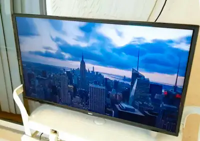 32'' RCA LED HDTV 《 No stand 》, View more