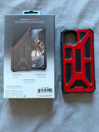 iphone 11 PRO case. Sturdy construction. In Cambridge, very close to 401.