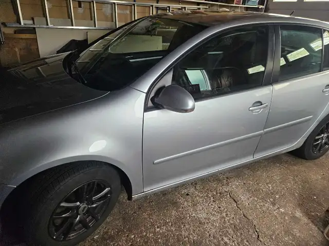 2008 VW Rabbit 2.5 Manual - Will Certify 538448340598794241