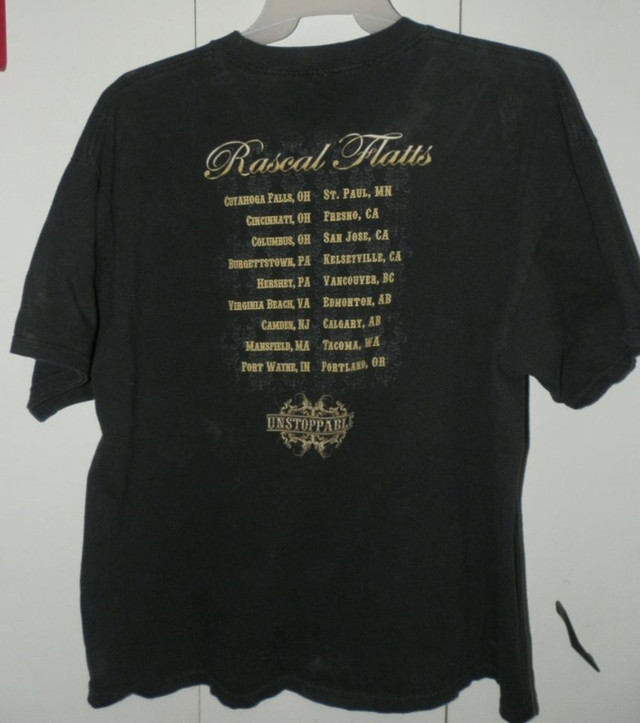 Rascal Flatts Unstoppable Tour T-Shirt - 2009 in Men's in Brantford - Image 2