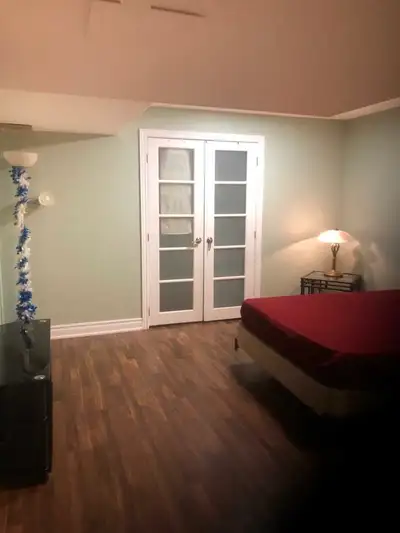 large furnished room for rent $900