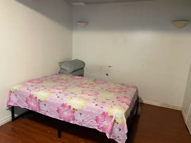 FURNISHED ROOM FOR RENT. in Room Rentals & Roommates in City of Toronto - Image 11
