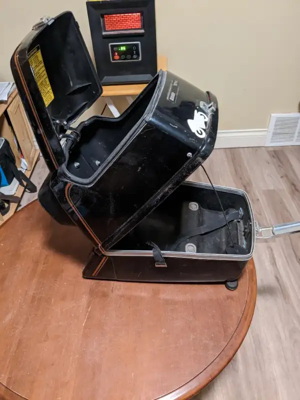 Honda Silver Wing factory luggage rack in Motorcycle Parts & Accessories in Kamloops - Image 7