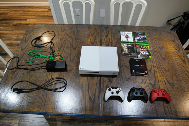 Limited Edition White Original XBOX One 500GB with games in XBOX One in Markham / York Region - Image 3