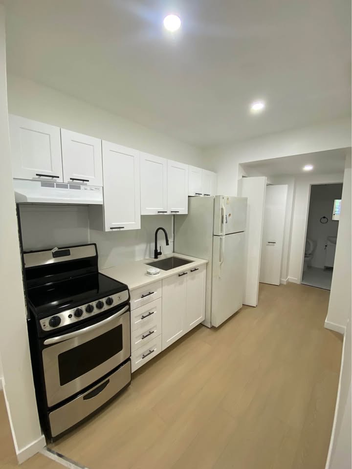 1 Bed 1 Bath - Apartment (CDN-NDG) - $1,225/mo — photo 1