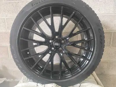 Pick up 20” Land Rover Rims & Tires used on an Evoque 235/50R20 Pirelli Scorpion winter tires like n...
