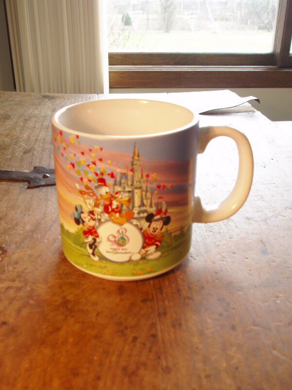 Walt Disney 20 Magical Years Mug/Paper Towel & Cup Holder Stand in Arts & Collectibles in St. Catharines - Image 3