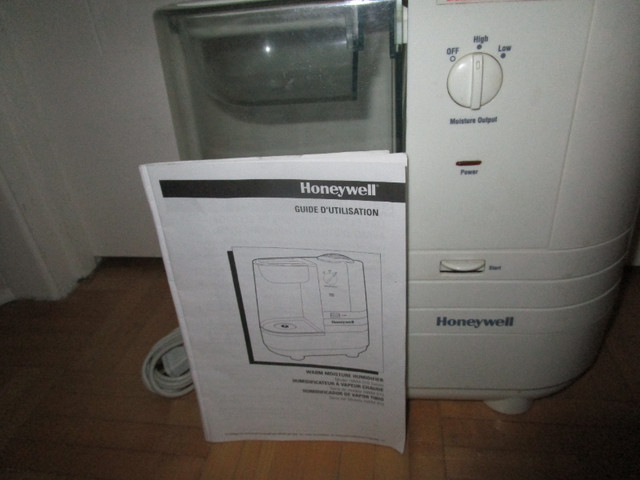 humidificateur HONEYWELL A-1 peu servi  pour endroit sec 25 $ ! dans Chauffages et humidificateurs  à Laval/Rive Nord - Image 3