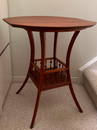 Table : Accent or Side : Solid Wood: Clean, Smoke Free