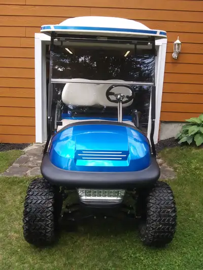 Club Car Precedent 2010. Beaucoup d'options, wrap, windshield, volant sport, modèle 4 places, toit l...
