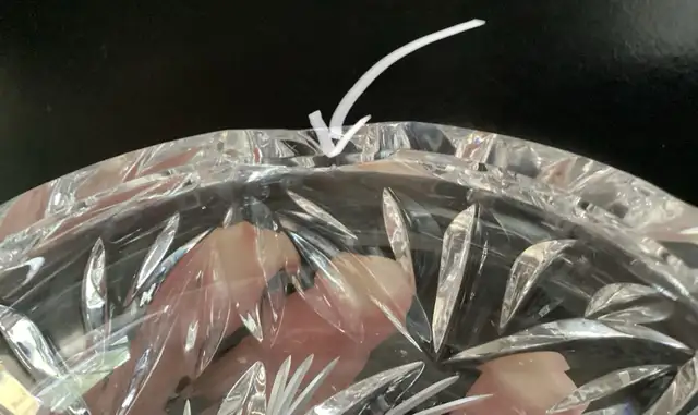 PRICE DROP! 4” Pinwheel Cut Clear Crystal Ashtray w 8-Point Star in Home Décor & Accents in West Island - Image 5