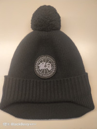 CANADA GOOSE Tech Pom Wool Toque – Beanie in Black - Unisex