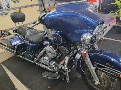 98 electra glide. Top end rebuilt,S&S cam w/new lifters and pushrods . New tires Mustang seat,detach...