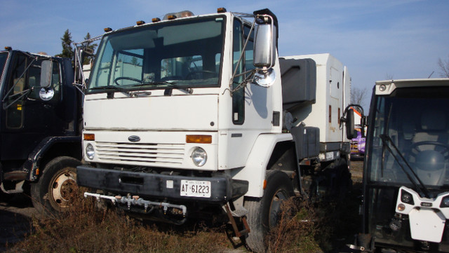Road Sweeper Truck in Other in Kingston