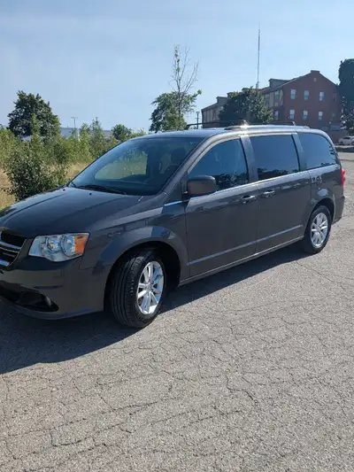 2018 Dodge Grand Caravan Stow ‘N Go 192,000kms This is the perfect vehicle for families and or work!...