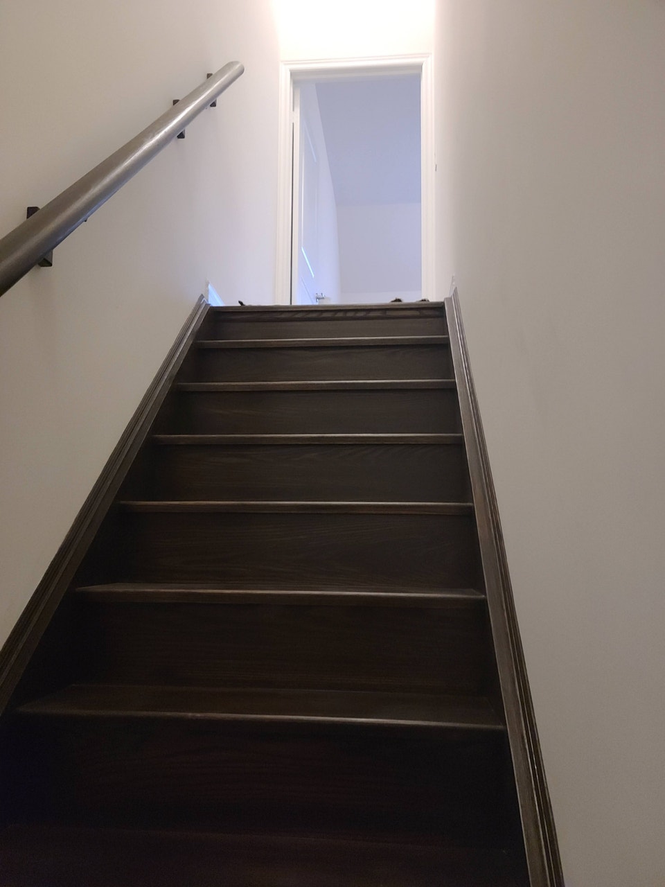 FULLY FURNISHED ONE BEDROOM COZY  APARTMENT FOR RENT IN WHITBY 4