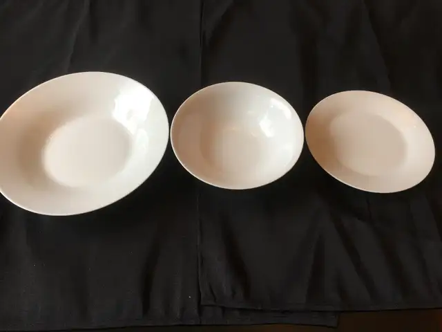 NES Pearl White Porcelain Plates, Bowls & Other Items in Kitchen & Dining Wares in Kitchener / Waterloo - Image 4