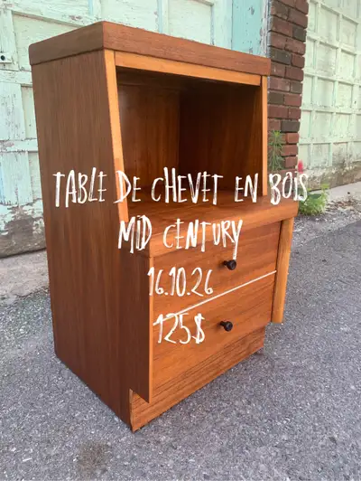 Table de chevet en noyer Mid Century, View more