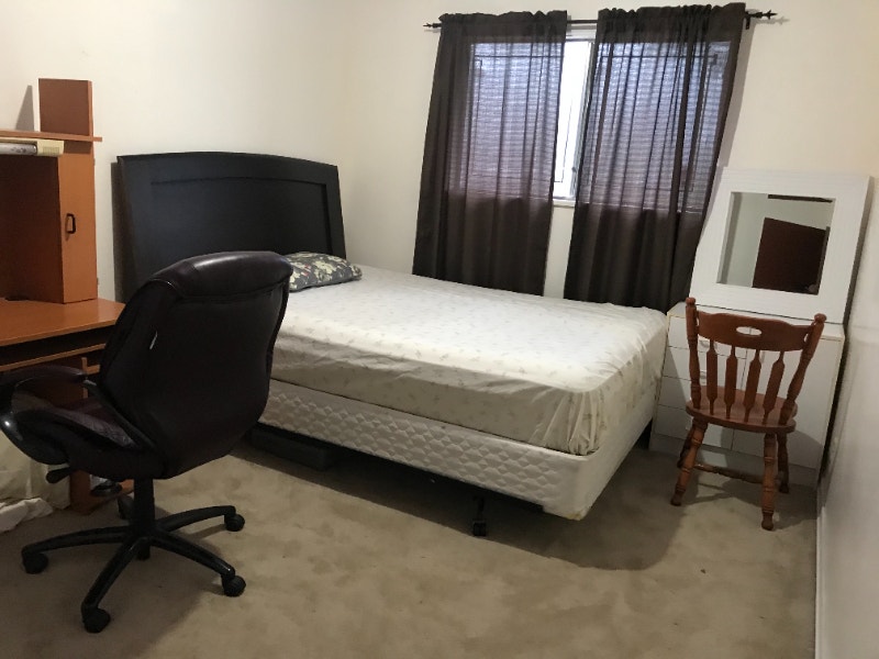 large Bedroom Room Rentals & Roommates Delta/Surrey/Langley Kijiji