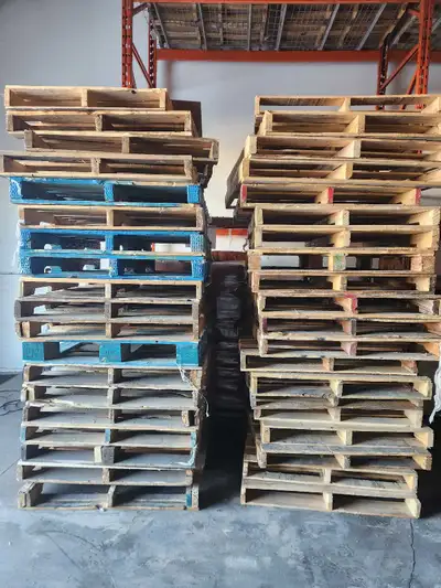 Pallets. St. Boniface Industrial Park. Pick up only 9-4 Monday-Friday $3 each