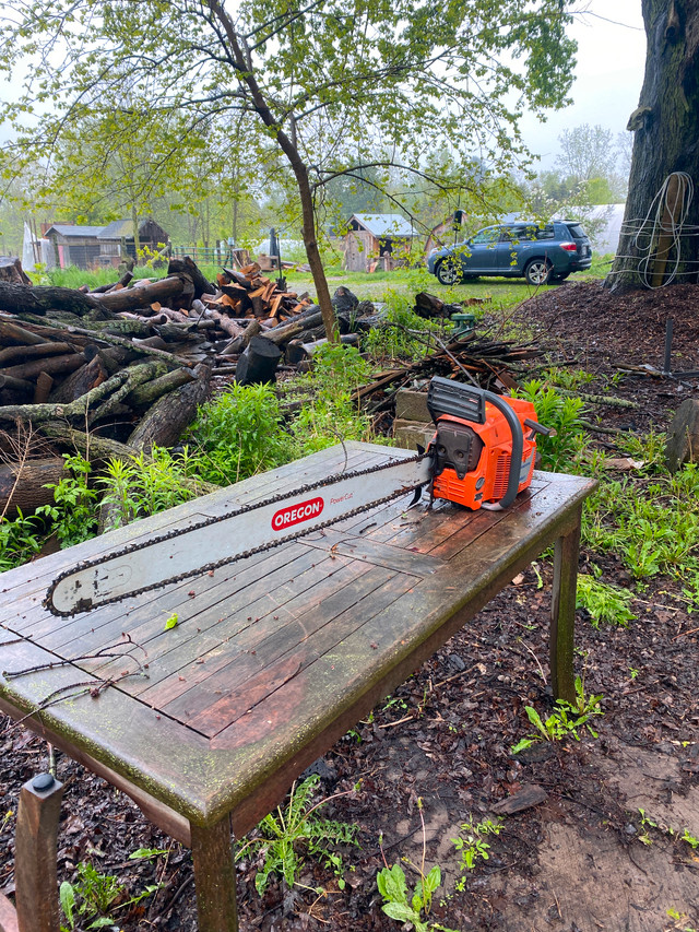 Husqvarna 3120XP with 48” bar and 404 Ripping Chain in Power Tools in Hamilton
