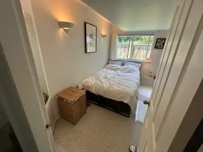 PRIVATE ROOM FOR RENT IN KITSILANO - JUNE 15 / JULY 1
