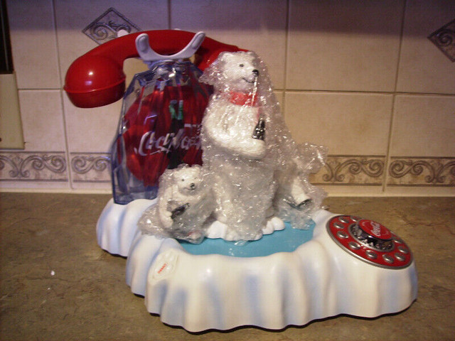 COCA COLA ANIMATED POLAR BEAR TELEPHONE in Arts & Collectibles in St. Catharines - Image 3