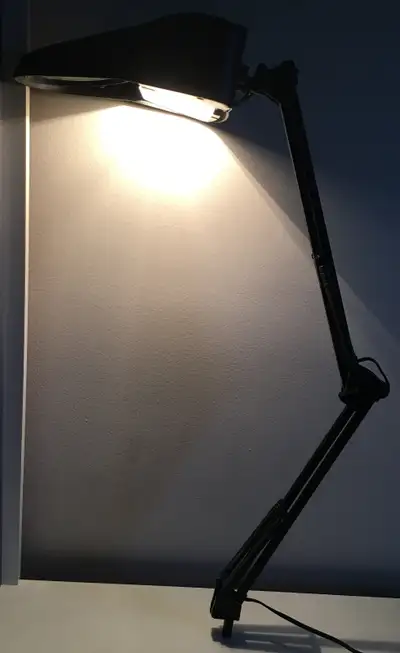 Articulating Magnifying Desk Lamp (Model G017) – Missing Base, View more