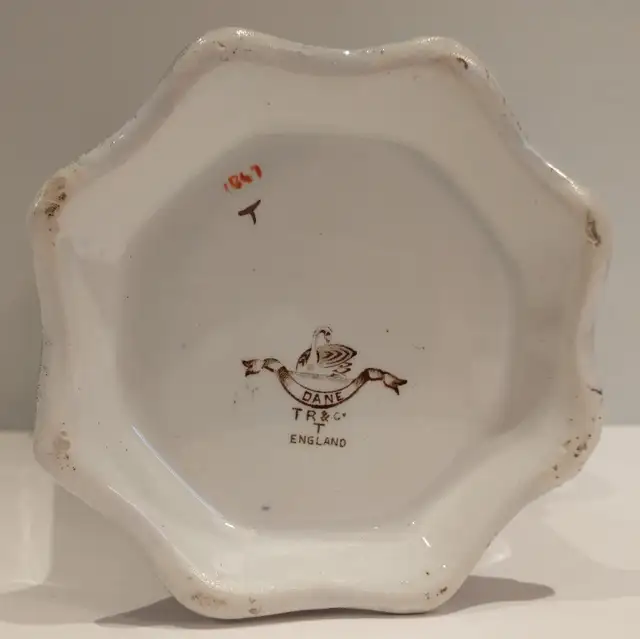 Edwardian 'Dane' Rathbone water pitcher in Arts & Collectibles in Ottawa - Image 9
