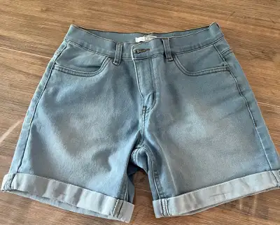 Short denim femme T 27, View more