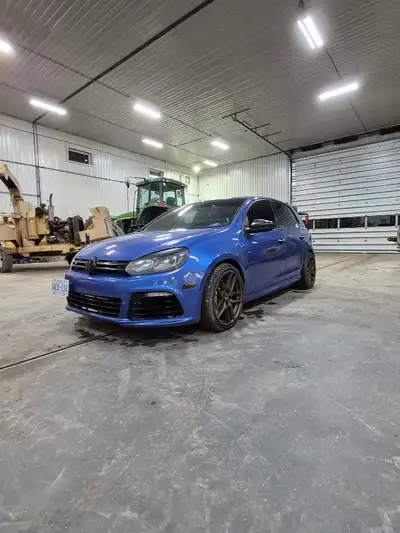2012 VW Golf R all wheel drive Runs and drives amazing. Just replaced clutch less than 1,000 km ago,...