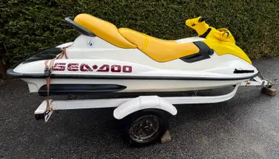 Motomarine 3 places Marque: Bombardier Modèle: GTI Année: 1997 718 cc - 2 temps 1 cylindre de craqué...