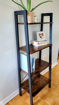4-Level Ladder Bookshelf *new