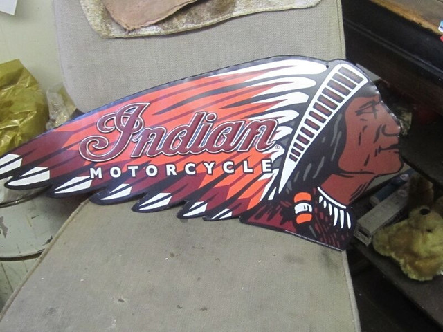 DECORATIVE INDIAN MOTORCYCLE TIN SIGN $40 CHIEF LOGO in Arts & Collectibles in Winnipeg