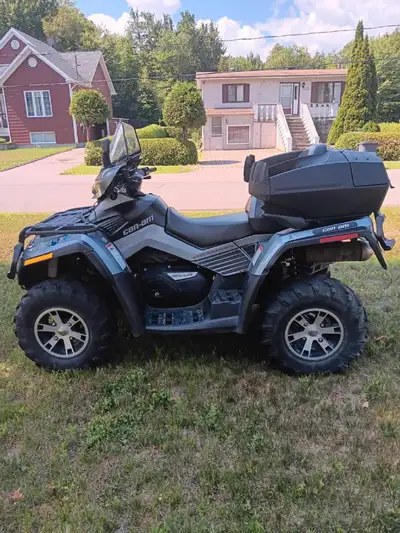 Can am Outlander 800r 2 places 2009 en bonne condition 6758km entretiens regulier utiliser trails fé...