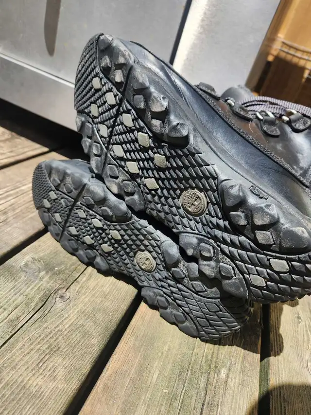 timberland boots size 10 in Men's Shoes in Markham / York Region - Image 3