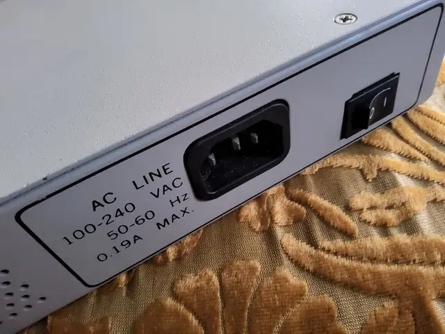 D-LINK  - DE- 816TP -ethernet hub482653432018391044