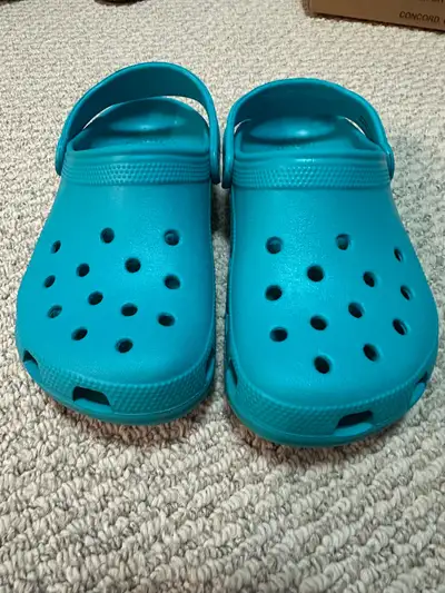 Crocs - kids crocs size 2/4 see all pictures , View more