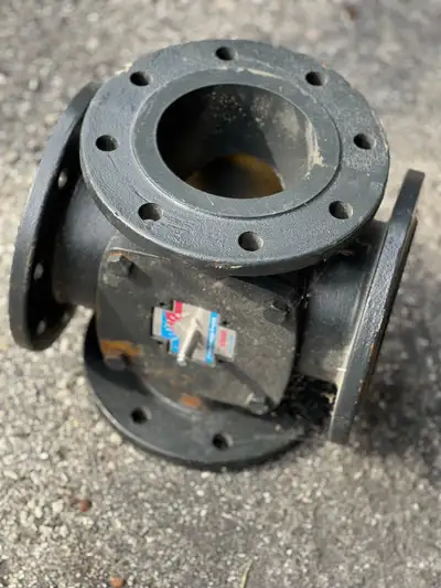 ESBE 4 WAY MIXING VALVE Model #: DN 125 PN6 CAST IRON 4 7/8" FLA, View more