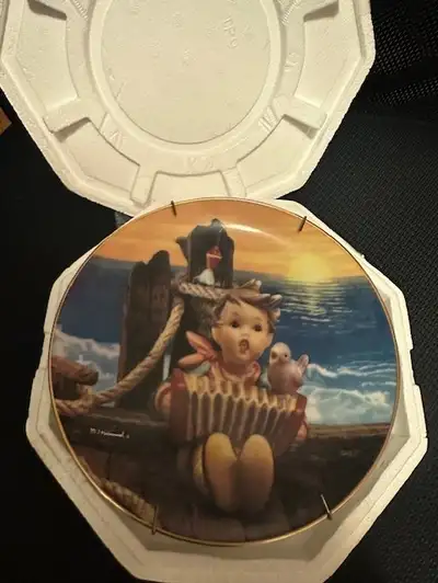 Vintage M.J.HUMMEL "LET'S SING" GENTLE FRIENDS COLLECTOR PLATE, View more
