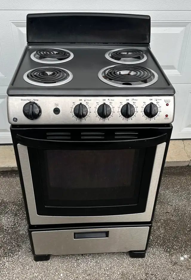 24” GE COIL TOP ELECTRIC STOVE STAINLESS STEEL APARTMENT SIZE  in Stoves, Ovens & Ranges in City of Toronto - Image 3