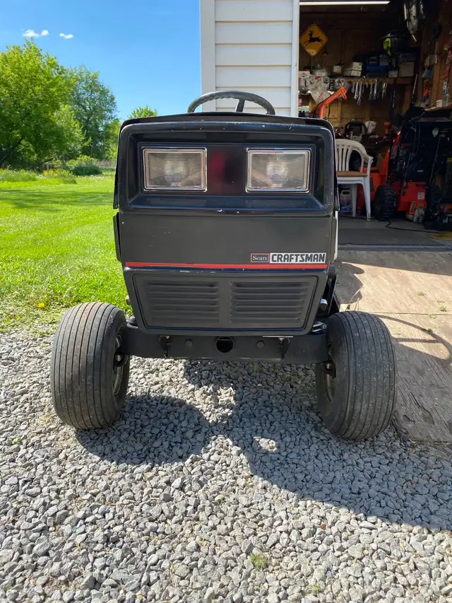 TRACTEUR À GAZON ANNÉES 80 CRAFTSMAN MOTEUR BRIGGS  14HP 2cyl in Lawnmowers & Leaf Blowers in Laval / North Shore - Image 4