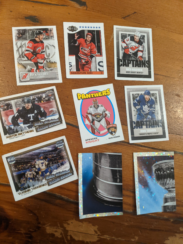 Topps NHL stickers 2022-2023 hockey LOCAL u-pick Upick in Hobbies & Crafts in Owen Sound - Image 4