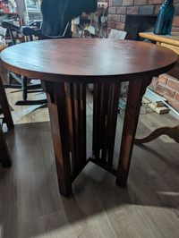 Craftsman oak misson style end/side table 