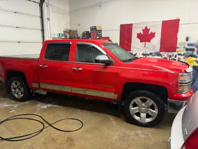 2015 Chevy Silverado ltz 4x4 5.3 6spd auto New converter Fresh safety 301,000km Heated leather seats...