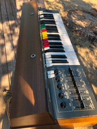 SYNTHÉTISEUR YAMAHA SY-1 SONORITÉS DES CS-80 / GX1