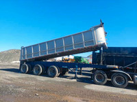Camion Freightliner Cascadia et Remorque Cobra 32 pi