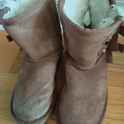 KOOLABURRA BY UGG kids Boots size 12, View more