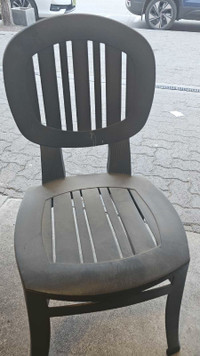 Stackable outdoor chairs 